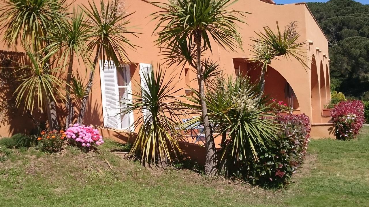 Hotel Les Bouis - Vue Mer Ramatuelle Exteriör bild